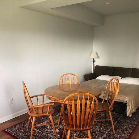 2 Bedroom Suite: Views, Private Entrance, Evchgr Amity Esterno foto